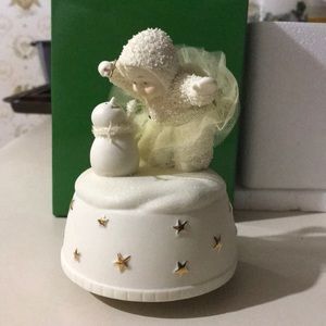 Snowbabies music box